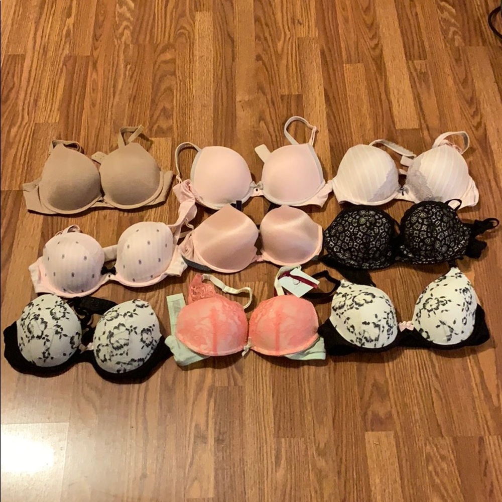Nine bras 34 B. 2 NWT